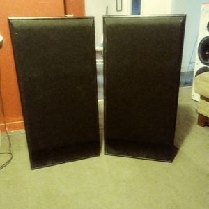 Floor speakers